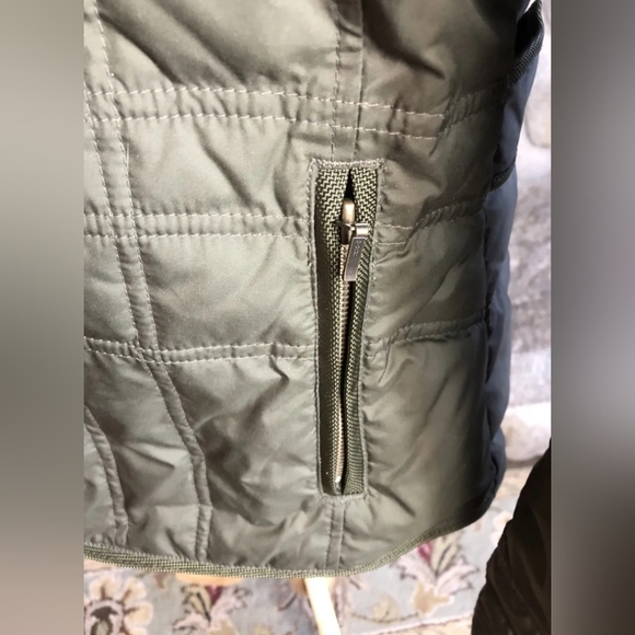 Eddie Bauer Womens Quilted Goose Down Jacket Green SZ small - Picture 8 of 8